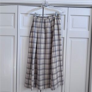 VINTAGE David Brooks Plaid Gray, Tan & Cream WOOL Skirt - fits like a size 4